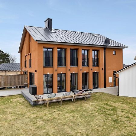 Lyxig Villa Med Herrgardsutsikt Märsta Exterior photo